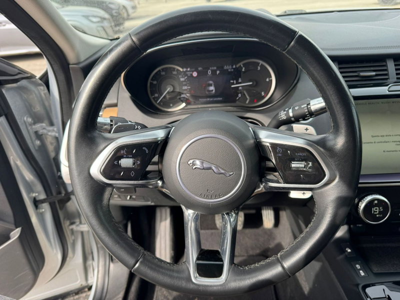 Jaguar E-Pace usata a Salerno (20)