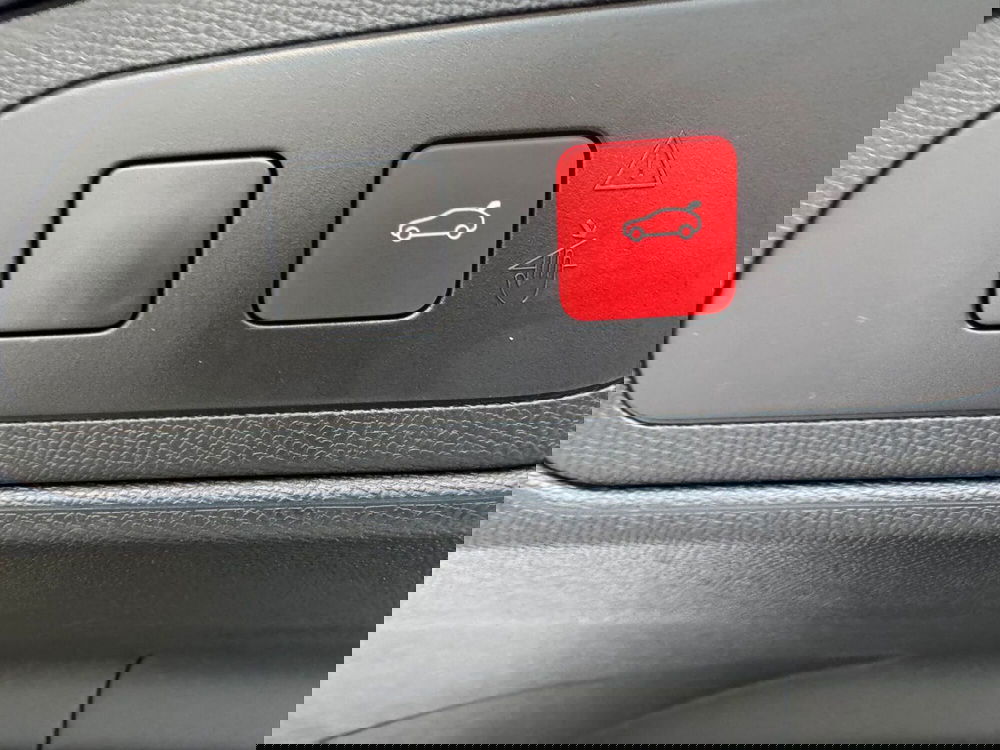 Ds DS 7 usata a Salerno (13)