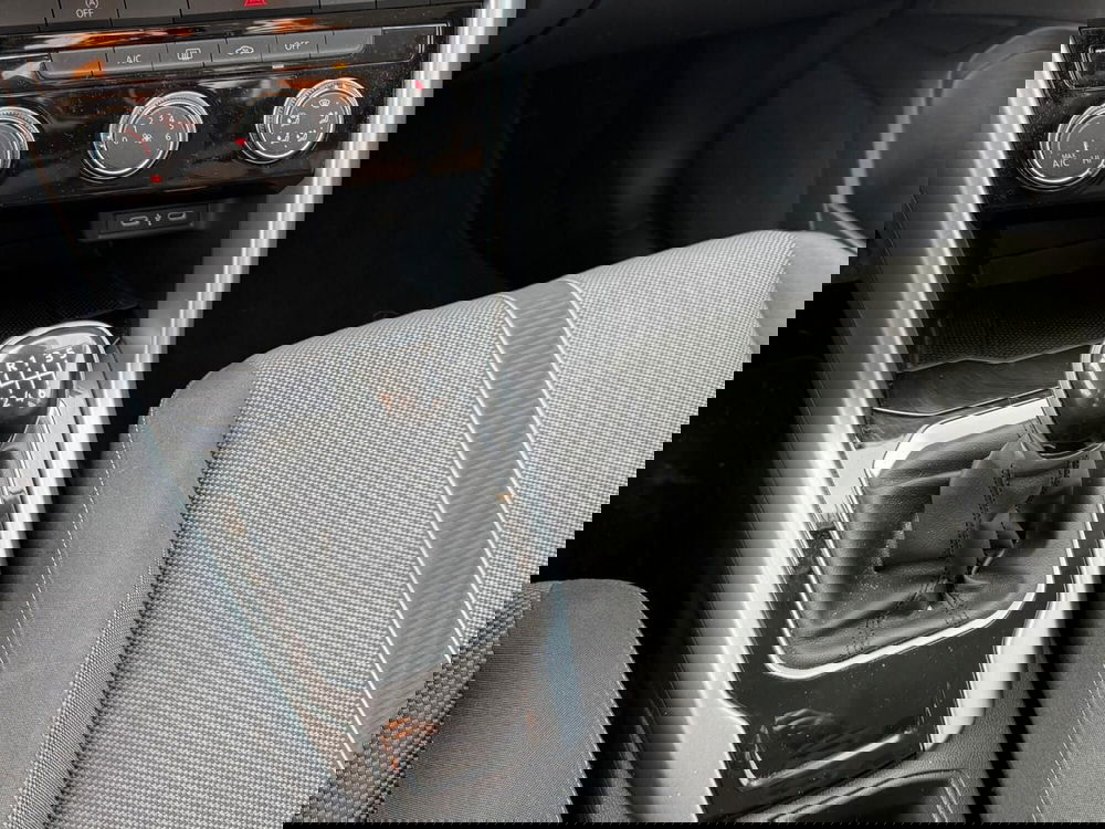 Volkswagen T-Roc usata a Salerno (17)