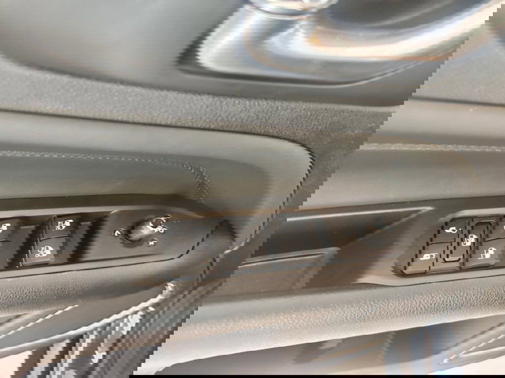 Jeep Compass nuova a Salerno (14)