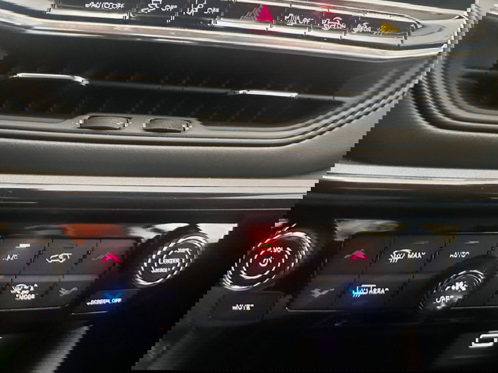 Jeep Compass nuova a Salerno (20)