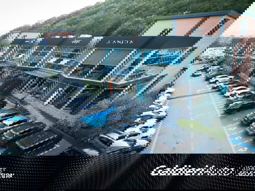 Jeep Avenger usata a Salerno (19)