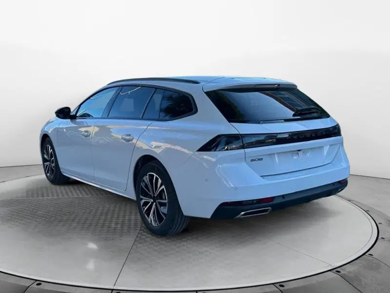 Peugeot 508 SW nuova a Salerno (4)