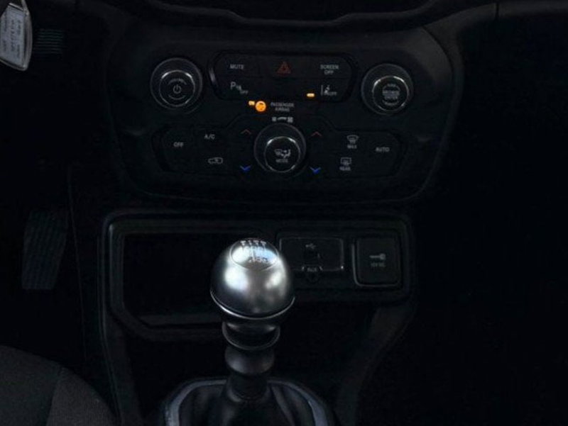 Jeep Renegade usata a Avellino (17)