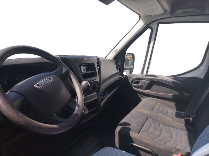 Iveco Daily Furgone usata a Salerno (5)