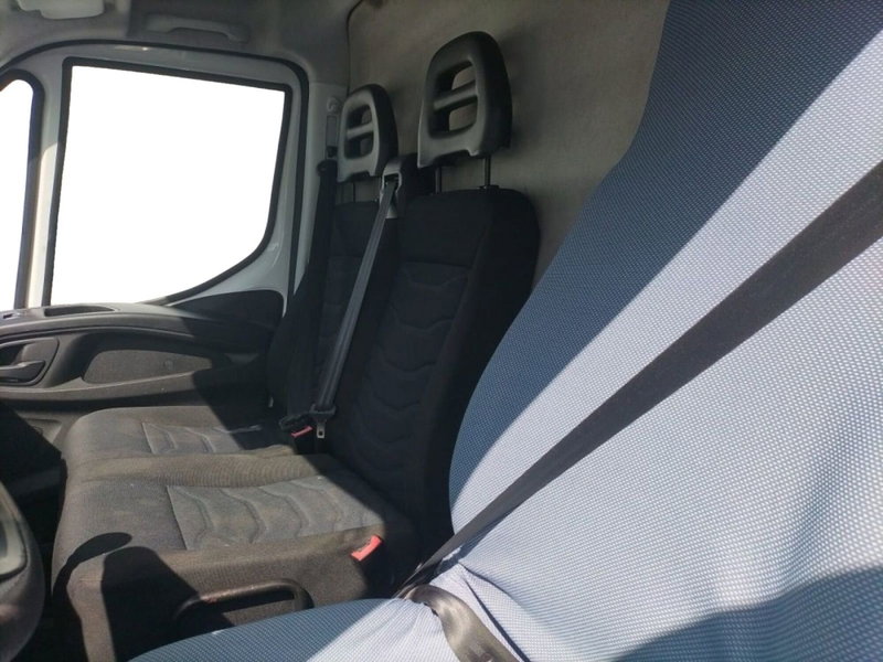 Iveco Daily Furgone usata a Salerno (6)