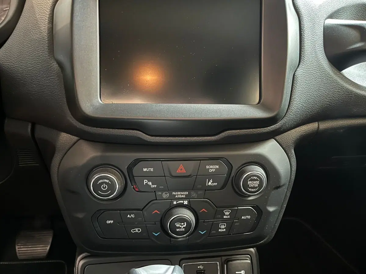 Jeep Renegade usata a Salerno (17)