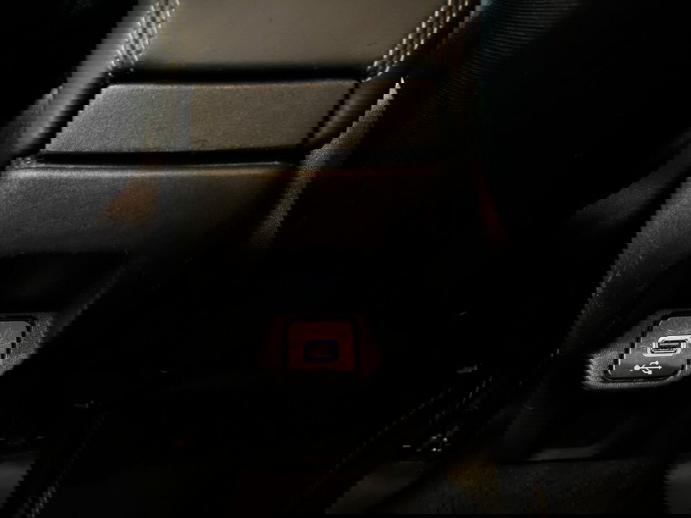 Jeep Renegade usata a Salerno (19)