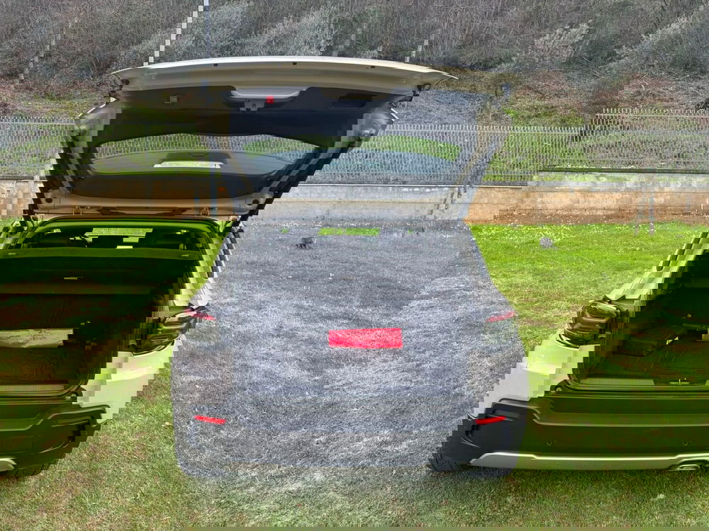 Jeep Avenger usata a Salerno (13)