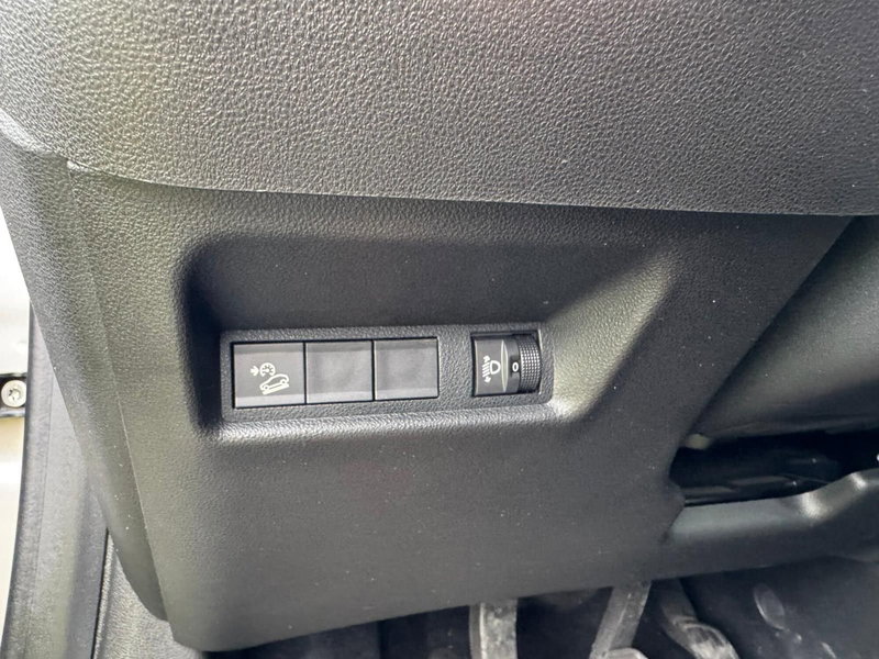 Jeep Avenger usata a Salerno (16)