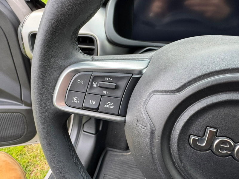 Jeep Avenger usata a Salerno (18)