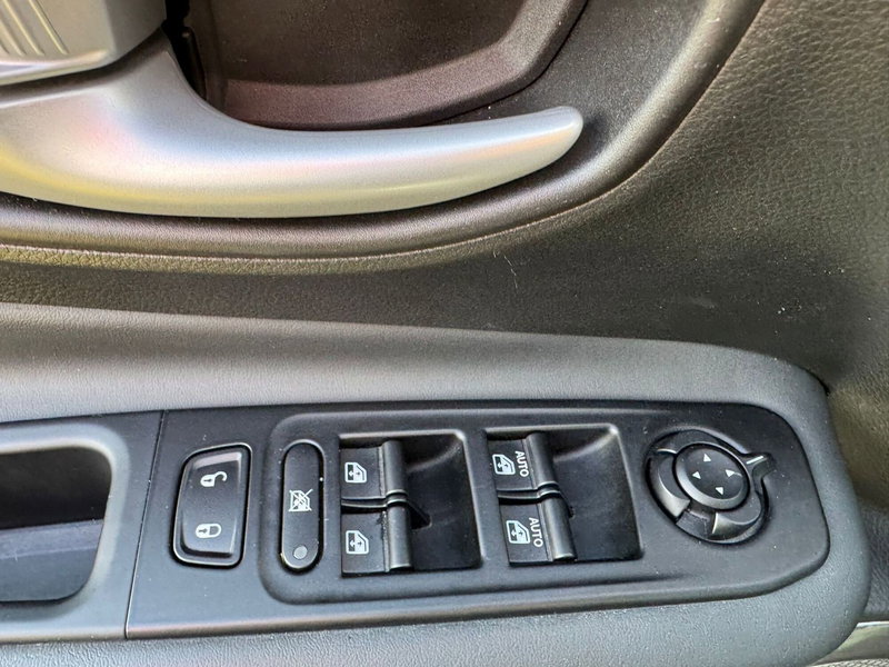 Jeep Renegade usata a Salerno (16)
