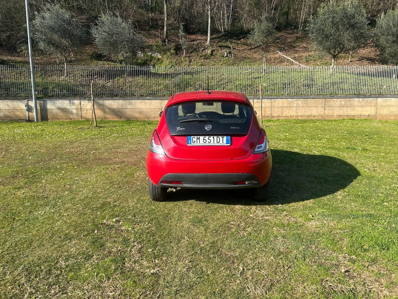 Lancia Ypsilon usata a Salerno (12)