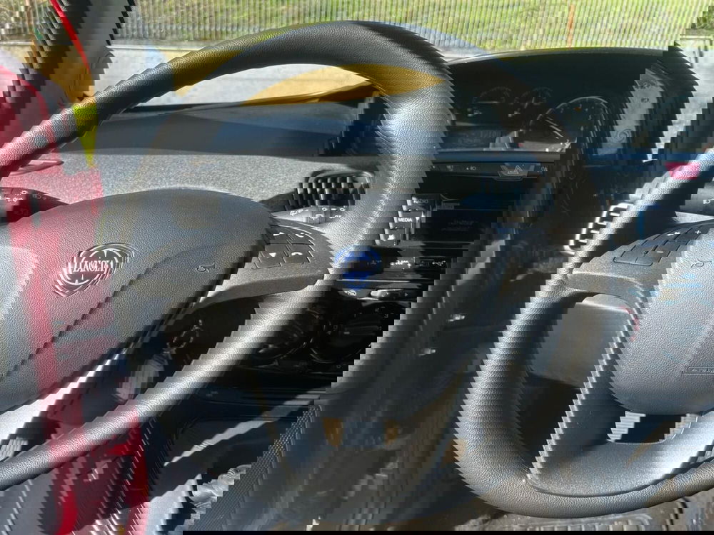 Lancia Ypsilon usata a Salerno (15)