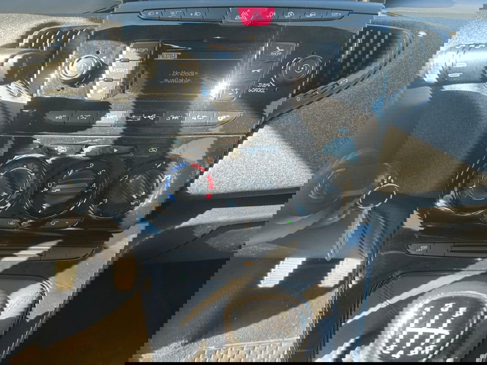 Lancia Ypsilon usata a Salerno (18)