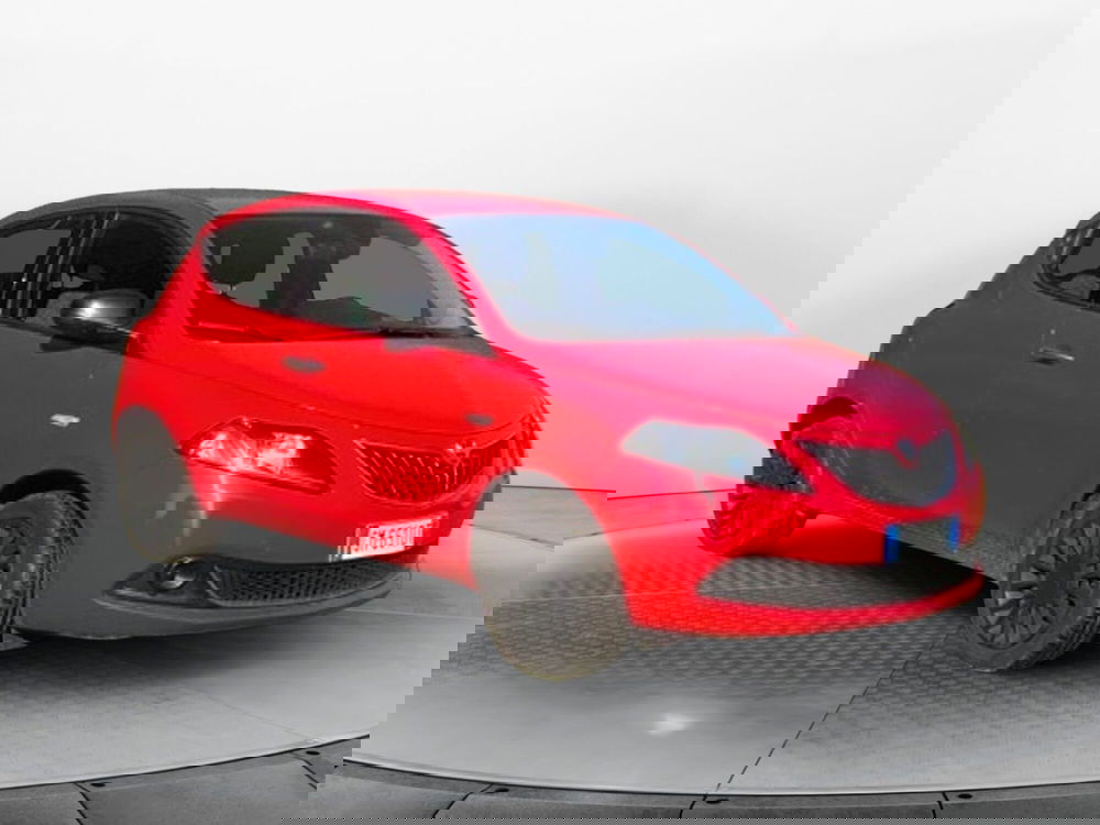 Lancia Ypsilon usata a Salerno (2)