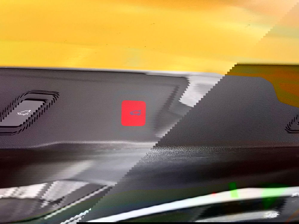 Jeep Avenger usata a Salerno (12)