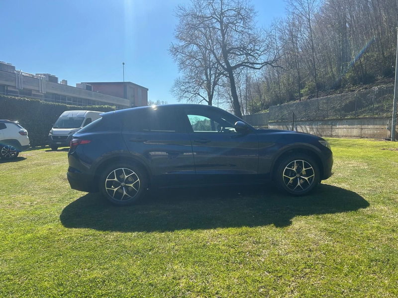 Alfa Romeo Stelvio usata a Salerno (11)