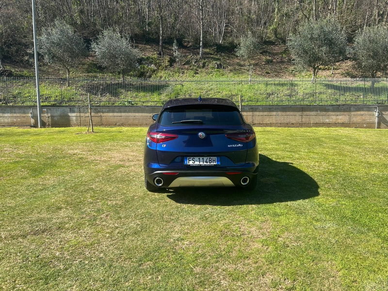 Alfa Romeo Stelvio usata a Salerno (12)