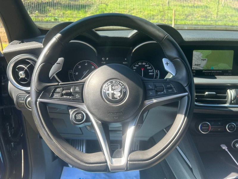Alfa Romeo Stelvio usata a Salerno (13)