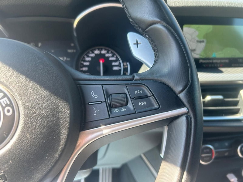 Alfa Romeo Stelvio usata a Salerno (15)