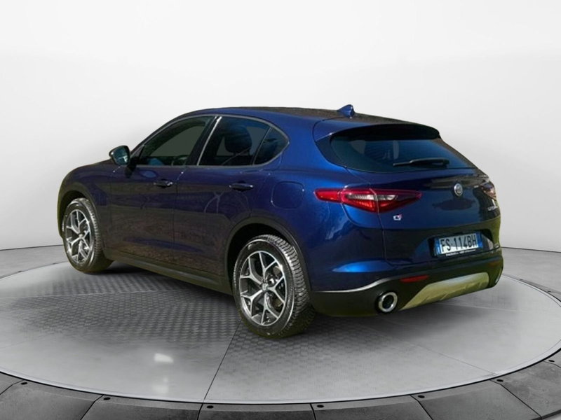 Alfa Romeo Stelvio usata a Salerno (4)