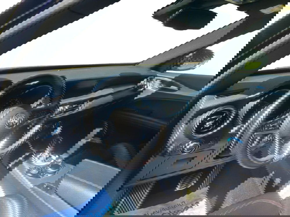 Alfa Romeo Stelvio usata a Salerno (8)