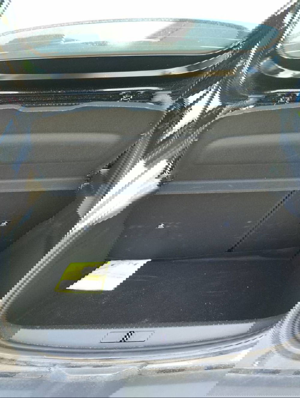 Lancia Ypsilon usata a Salerno (13)