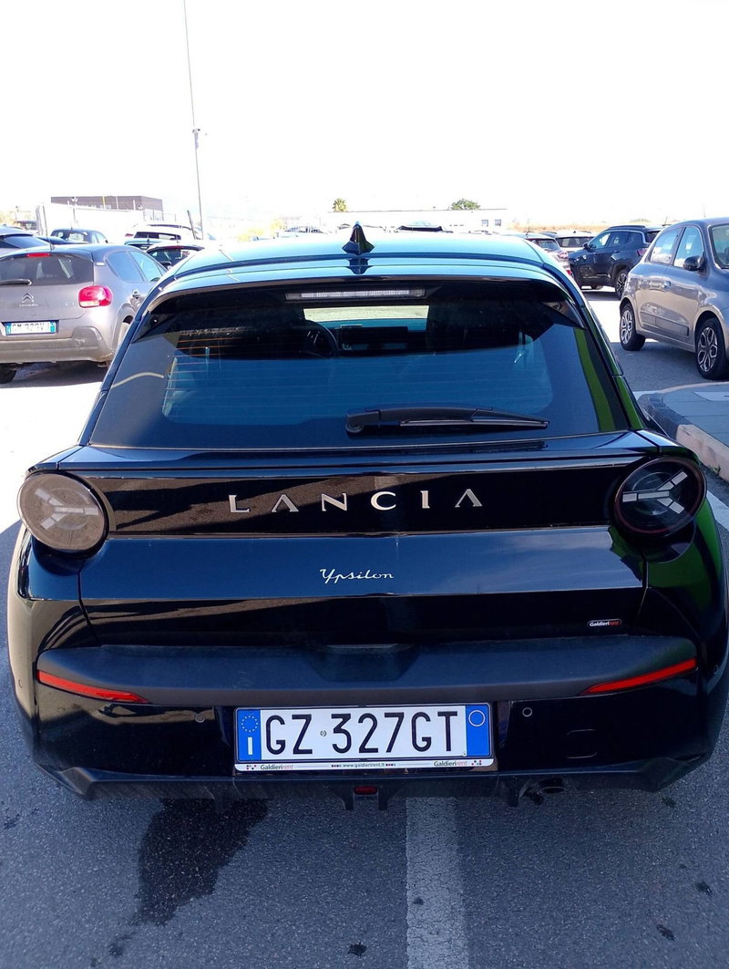 Lancia Ypsilon usata a Salerno (3)