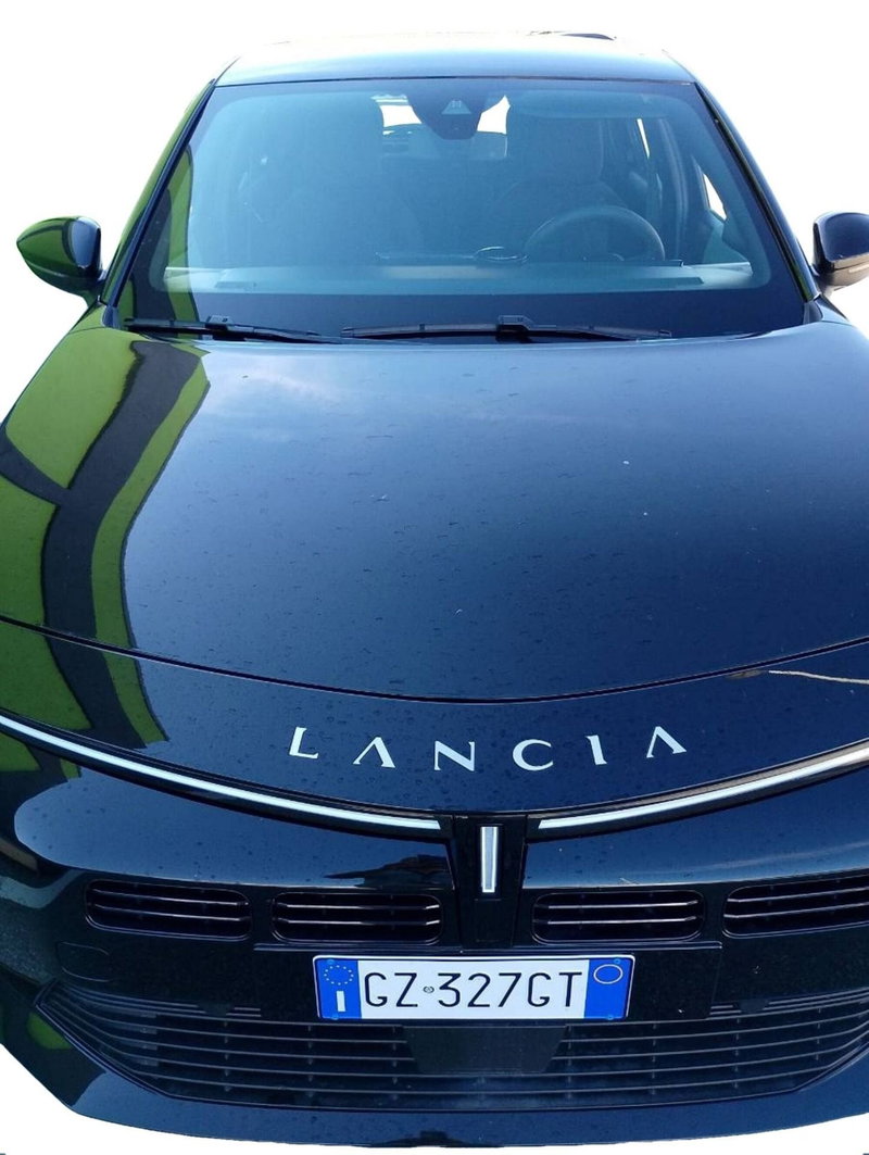 Lancia Ypsilon usata a Salerno (4)