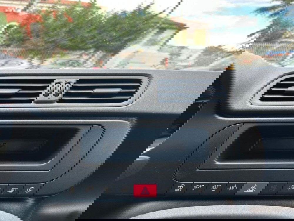 Fiat Panda Cross nuova a Salerno (18)