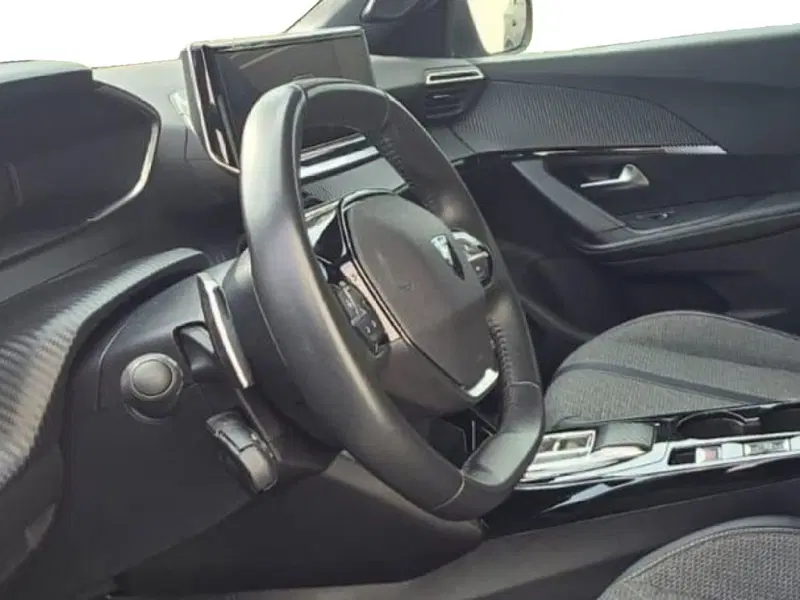 Peugeot 2008 usata a Salerno (6)