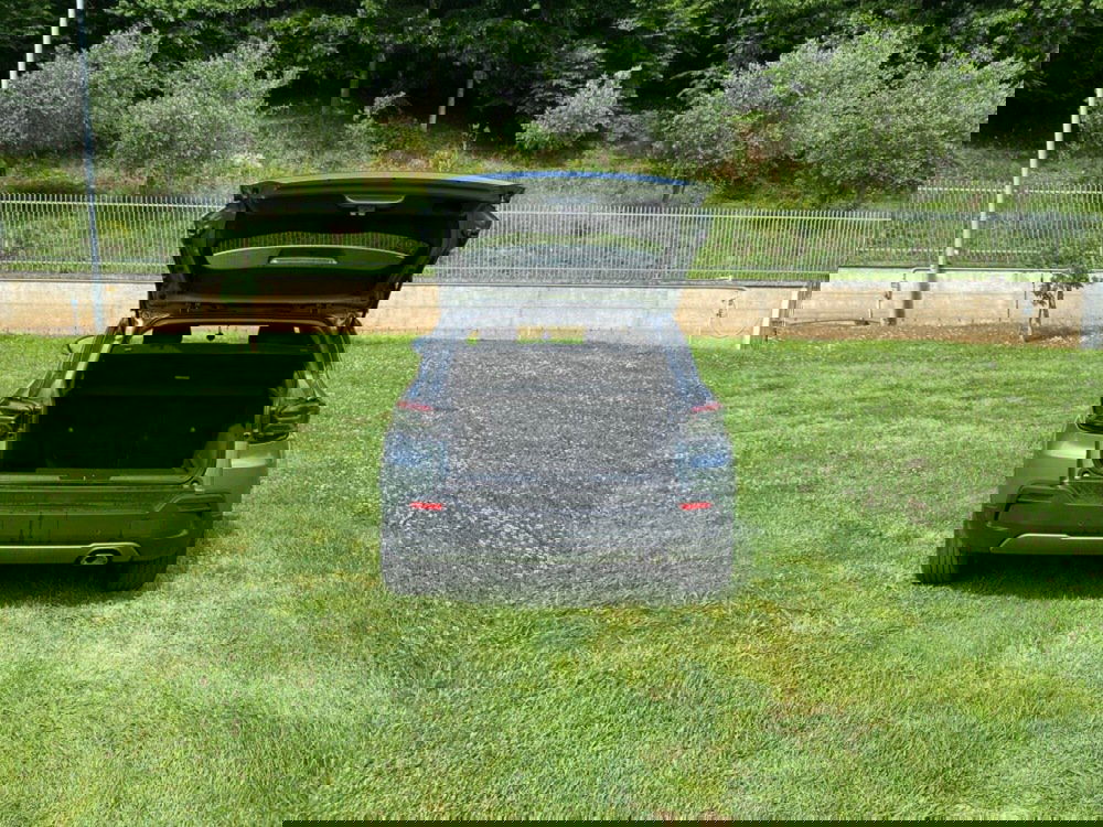 Jeep Avenger usata a Salerno (13)