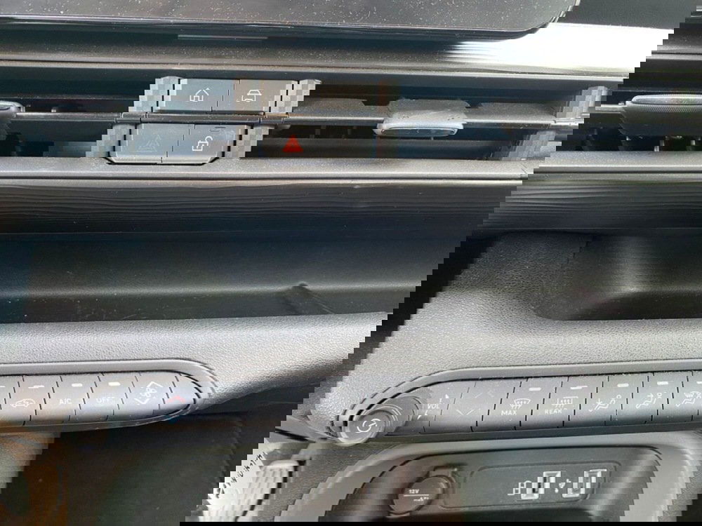 Jeep Avenger usata a Salerno (20)