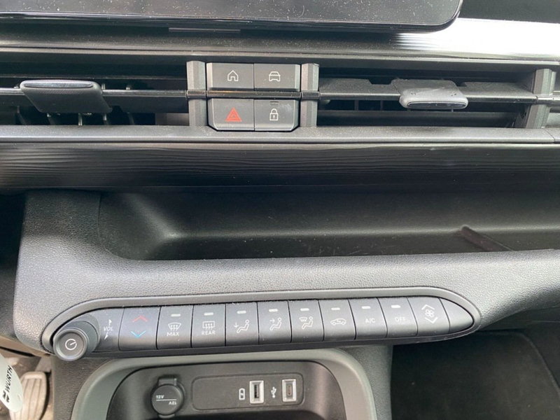 Jeep Avenger usata a Salerno (20)