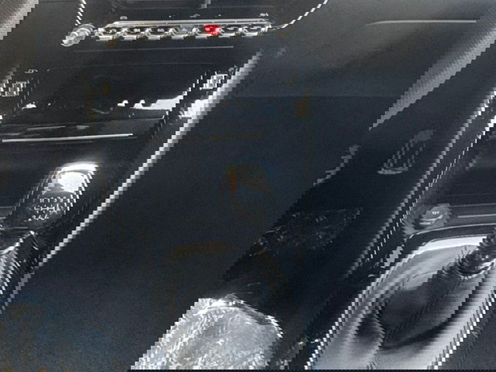 Peugeot 208 nuova a Salerno (8)