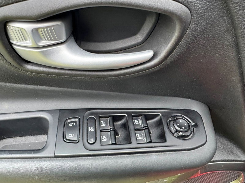 Jeep Renegade usata a Salerno (15)