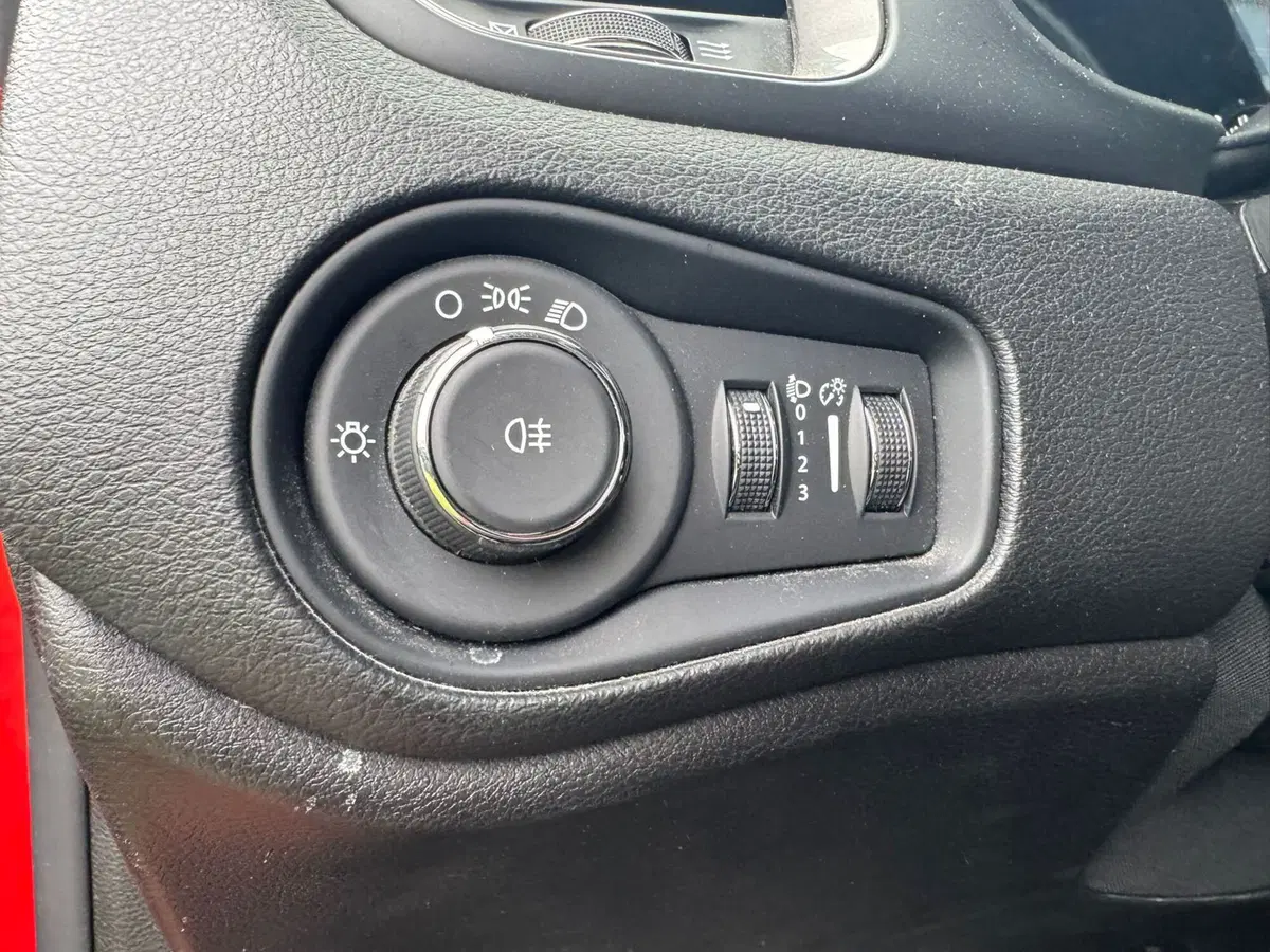 Jeep Renegade usata a Salerno (16)