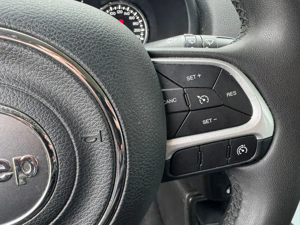 Jeep Renegade usata a Salerno (19)