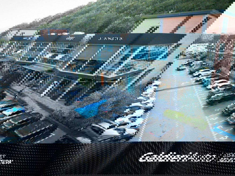 Peugeot 2008 nuova a Salerno (18)