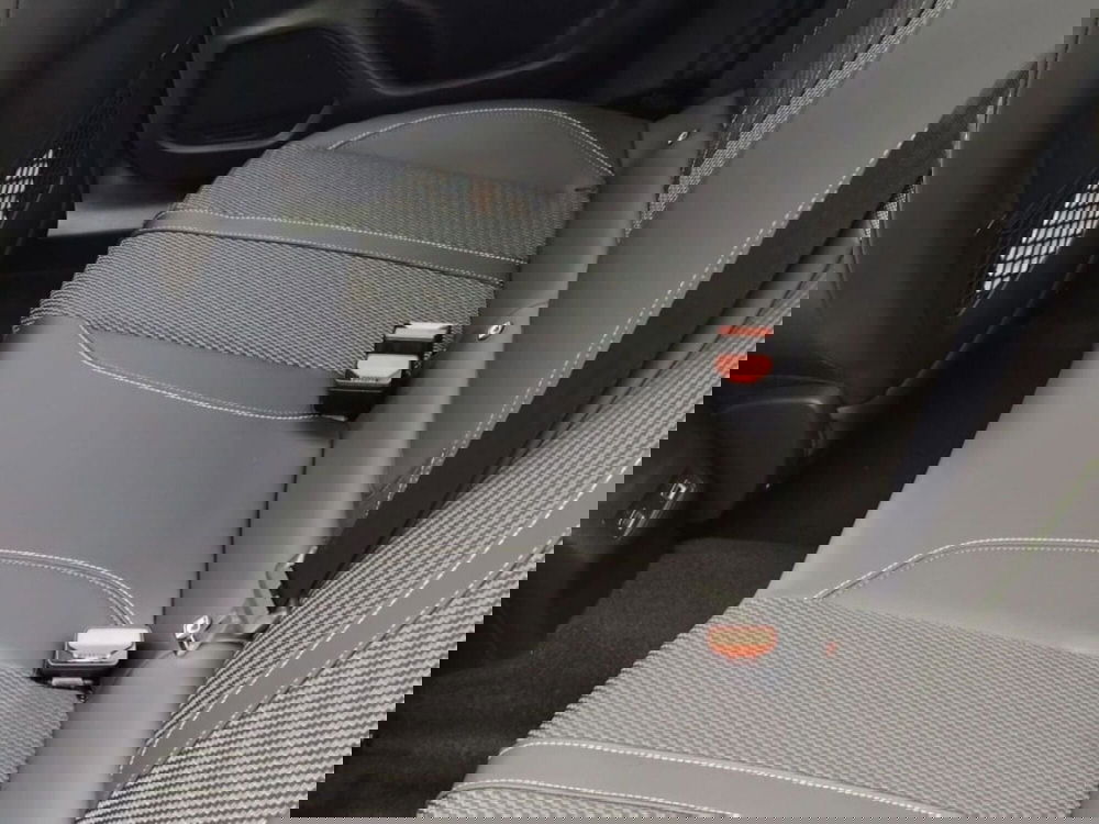 Peugeot 2008 nuova a Salerno (6)