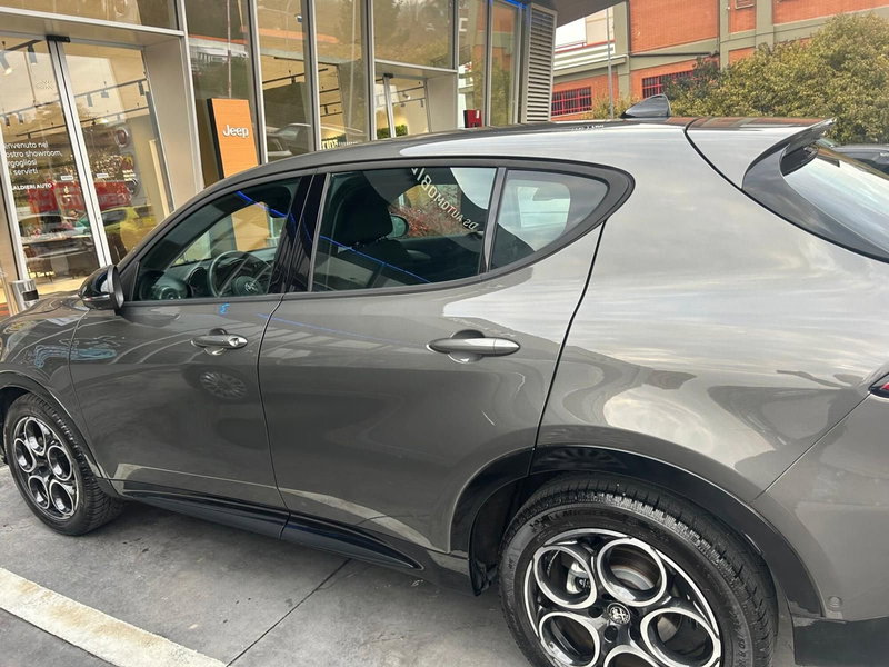 Alfa Romeo Tonale usata a Salerno (11)