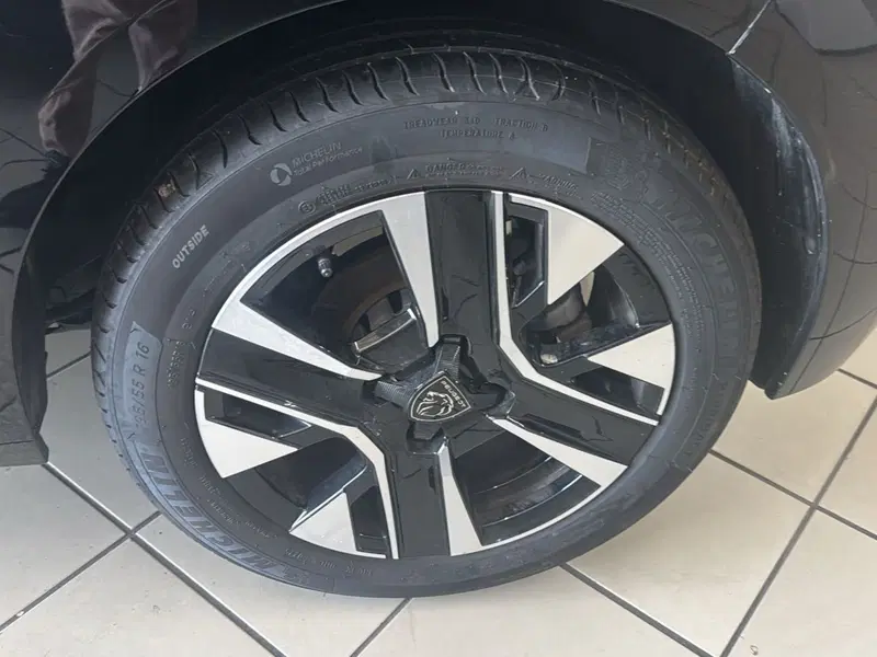 Peugeot 208 usata a Salerno (12)