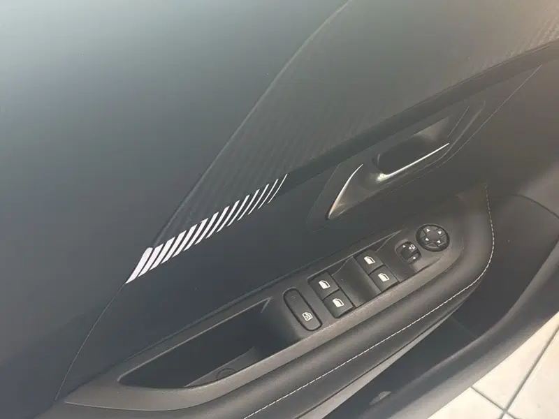 Peugeot 208 usata a Salerno (13)
