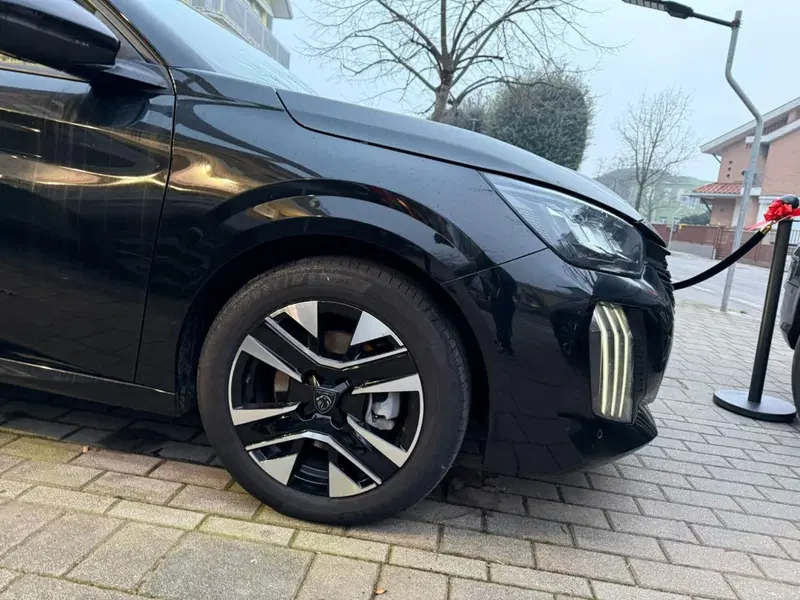 Peugeot 208 usata a Salerno (10)
