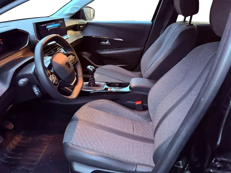 Peugeot 208 usata a Salerno (6)