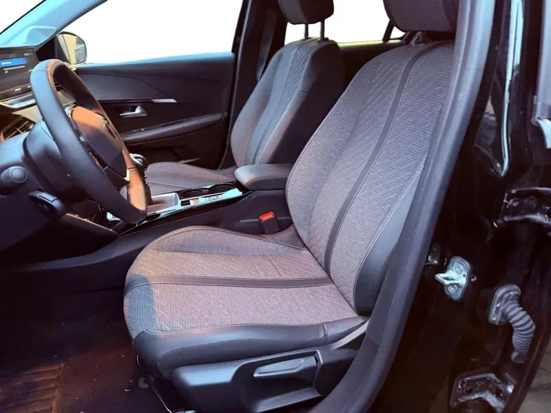 Peugeot 208 usata a Salerno (7)