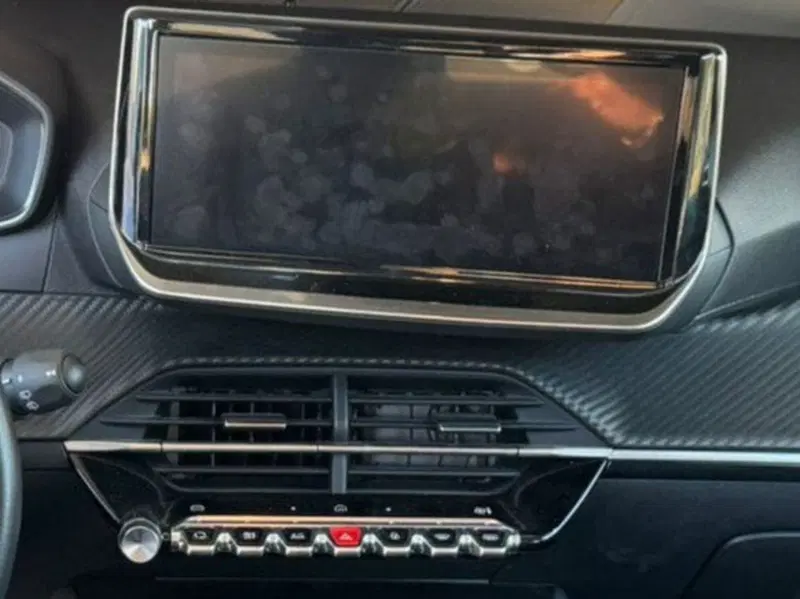 Peugeot 208 usata a Salerno (14)