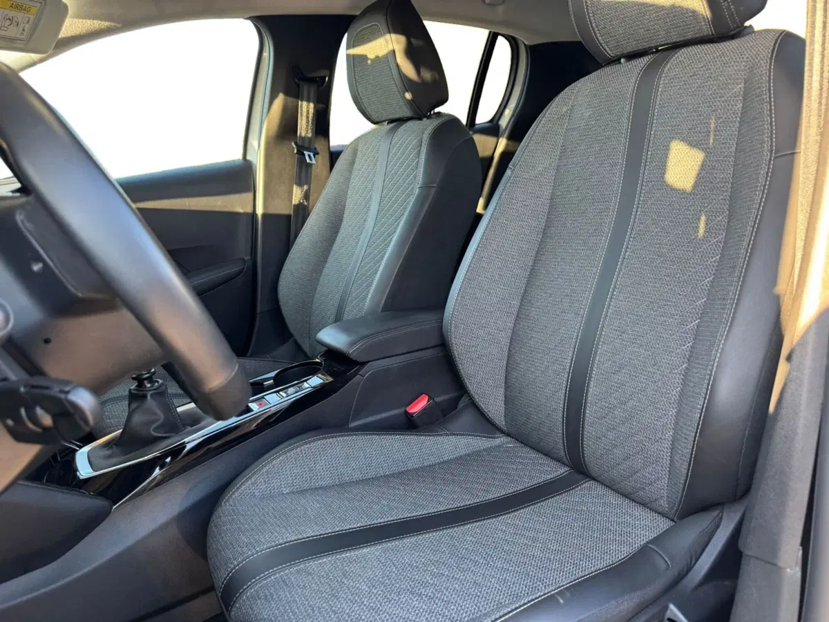 Peugeot 208 usata a Salerno (5)