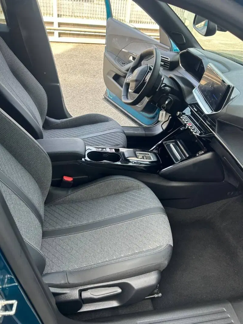 Peugeot 2008 usata a Salerno (14)